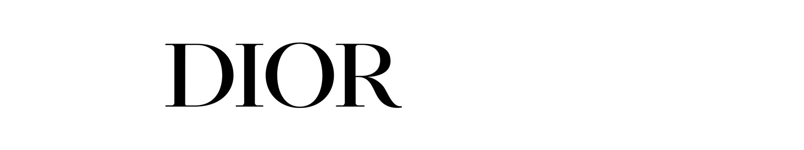 Femme portant des lunettes Dior