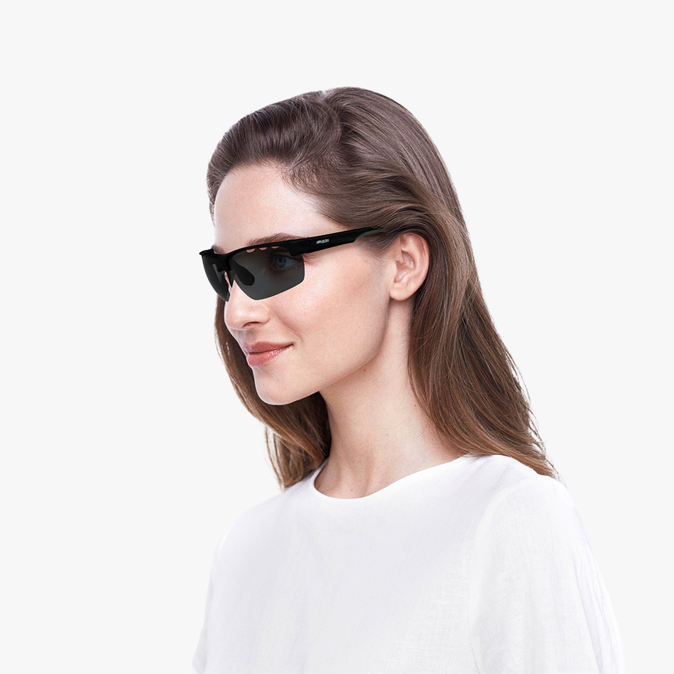 Lunettes de soleil ARVE POLARIZED noir/vert - Vue de face