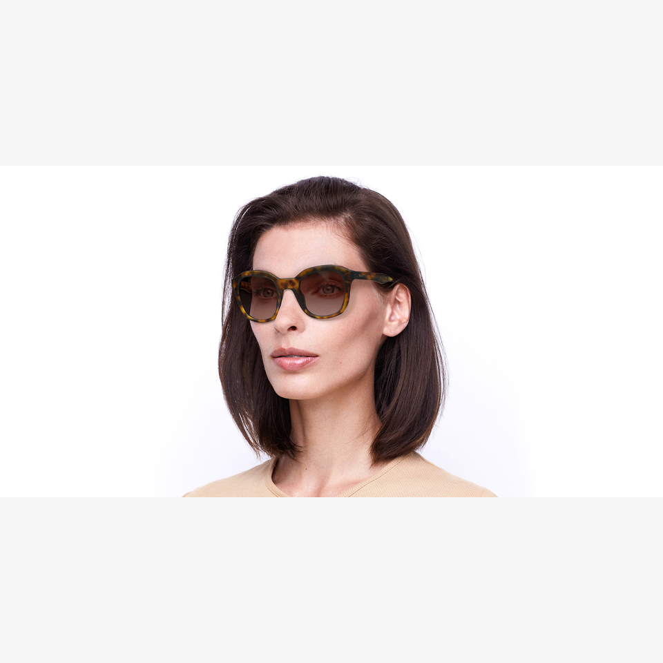 Lunettes de soleil femme SIENNA écaille - Vue de 3/4