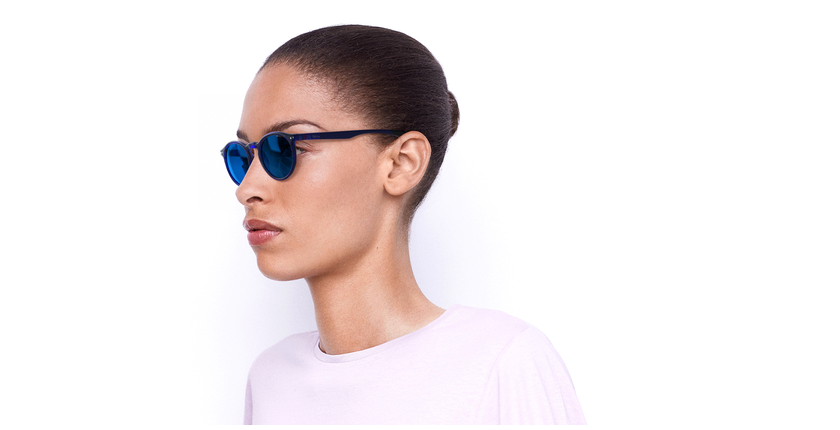 LUNETTES DE SOLEIL femme KESSY POLARIZED bleu/blanc - vue de 3/4