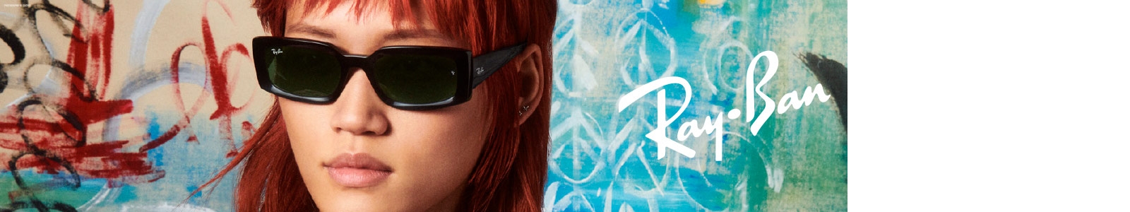 Femme portant des lunettes de soleil Ray-Ban
