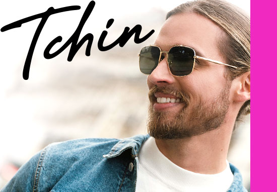 man-002.jpg Homme portant des lunettes